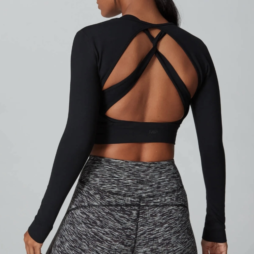 MyProtein Power Open Back Long Sleeve Crop Top